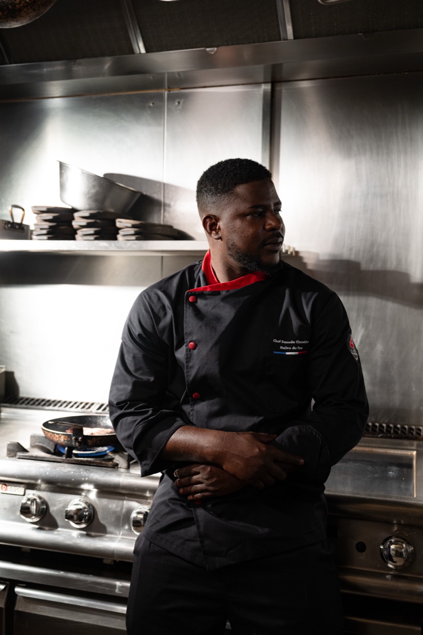 Chef Daouda en cuisine